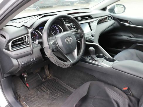 Used 2020 Toyota Camry LE FWD image 10