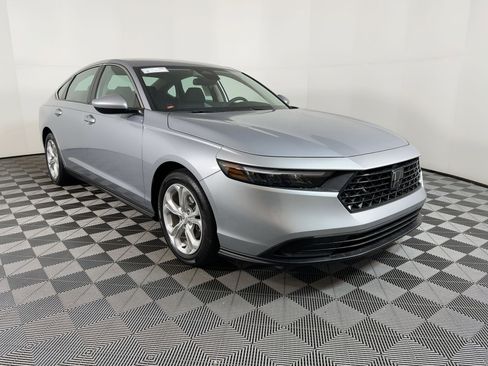 Used 2023 Honda Accord LX image 18