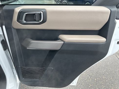 Used 2022 Ford Bronco Wildtrak image 26