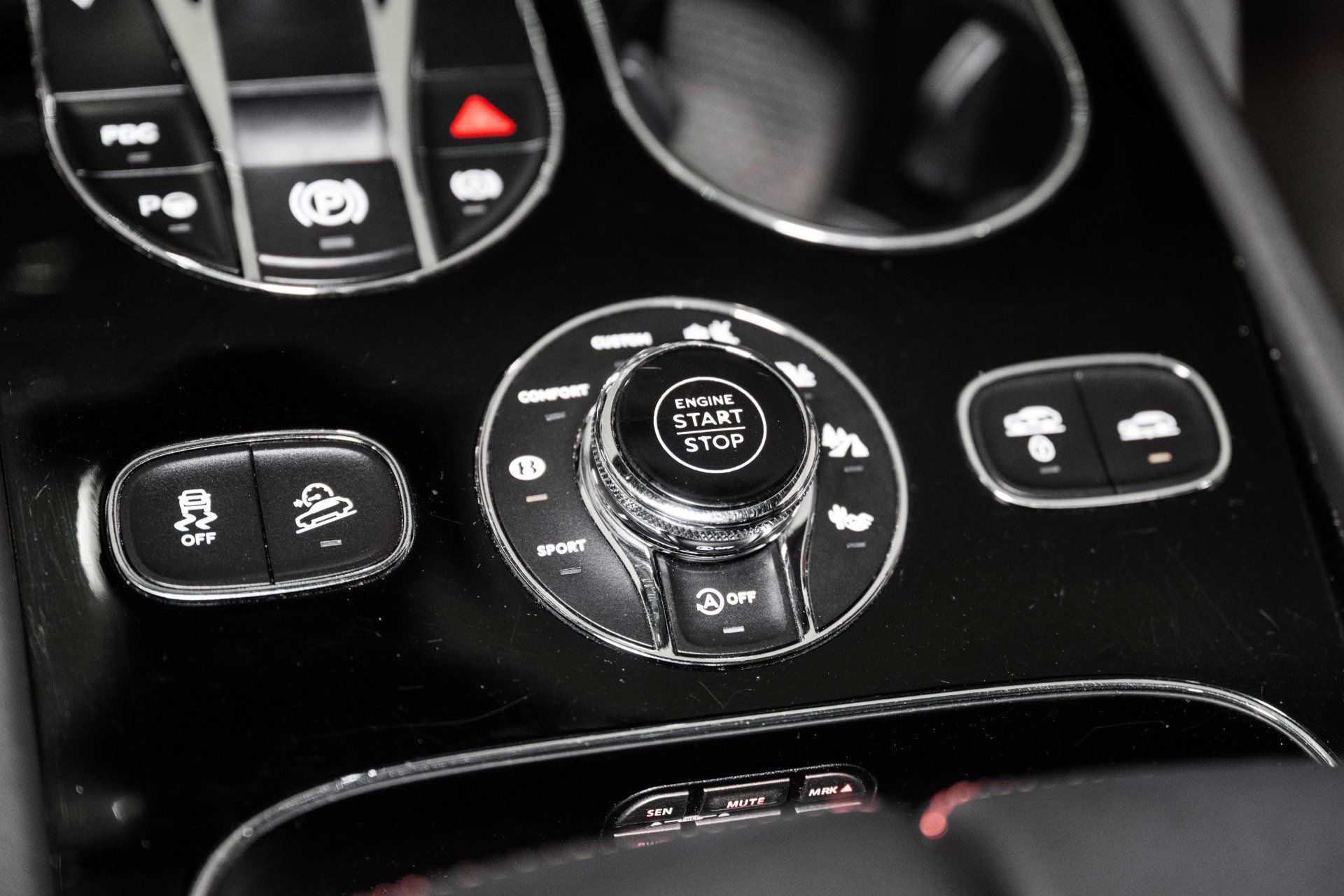 Used 2021 Bentley Bentayga Speed AWD/4WD image 35