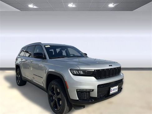 New 2025 Jeep Grand Cherokee L Limited w/ Luxury Tech Group II image 6