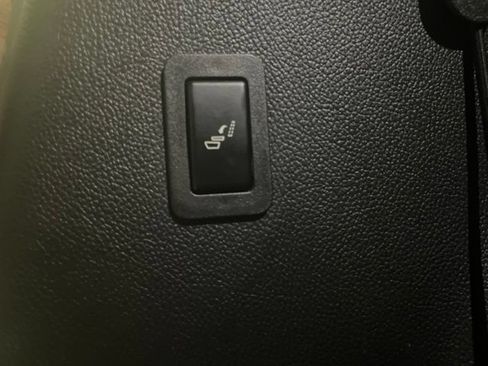 Used 2016 GMC Yukon SLT w/ Open Road Package AWD/4WD image 41