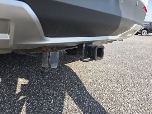 Used 2020 Ford Explorer XLT w/ Equipment Group 202A image 9