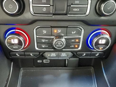 Used 2021 Chevrolet Tahoe LT AWD/4WD image 18