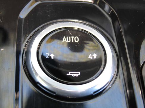 Certified 2023 Chevrolet Colorado LT w/ LT Convenience Package II AWD/4WD image 22