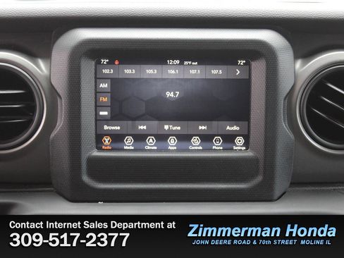 Used 2023 Jeep Wrangler Unlimited w/ Cold Weather Group image 14