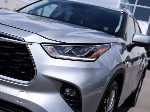 Used 2020 Toyota Highlander Platinum AWD/4WD image 13