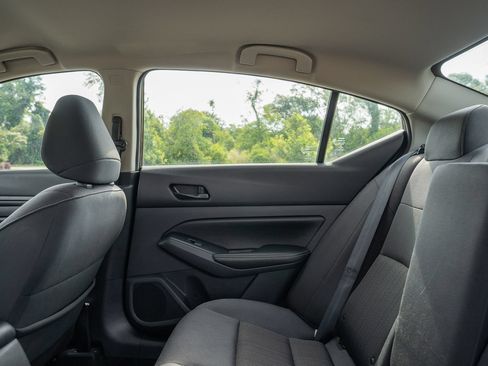 Used 2025 Nissan Altima 2.5 SV FWD image 17