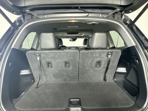 Used 2018 Honda Pilot Touring image 33