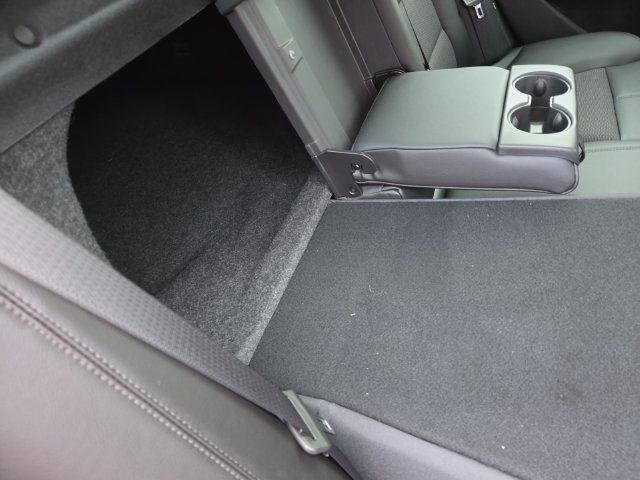 Used 2019 Chevrolet Impala LT FWD image 29