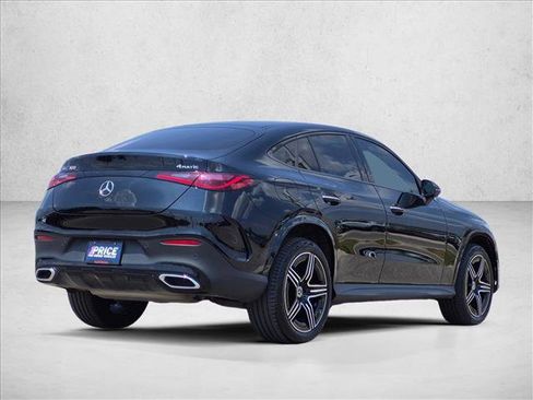 Used 2024 Mercedes-Benz GLC 300 4MATIC image 5