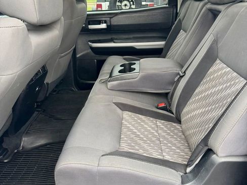Used 2019 Toyota Tundra SR5 w/ SR5 Upgrade Package AWD/4WD image 8