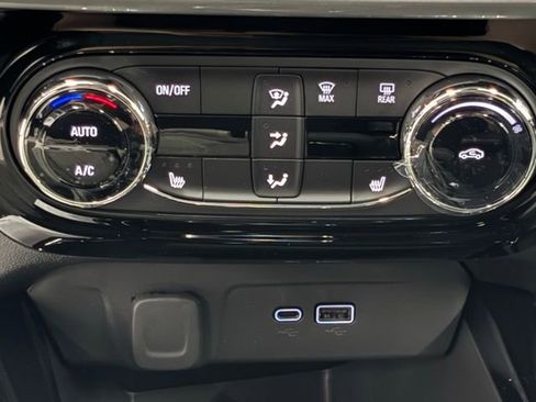 New 2026 Chevrolet Trax LT w/ LT Convenience Package FWD image 25