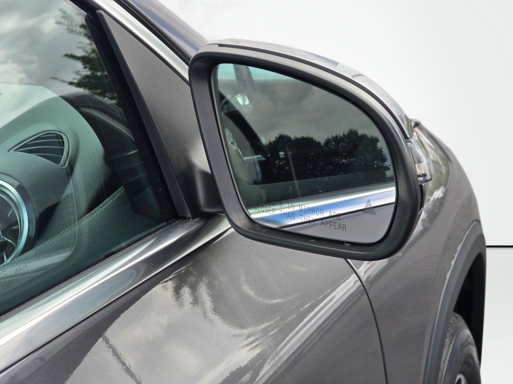 Used 2025 Mercedes-Benz GLA 250 4MATIC image 30