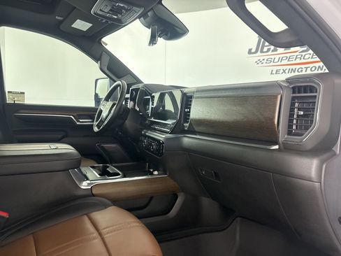 Used 2025 Chevrolet Silverado 2500 High Country w/ High Country Premium Package image 30