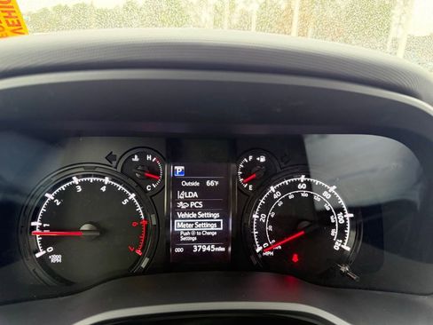 Used 2021 Toyota 4Runner SR5 Premium image 15