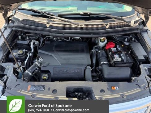 Used 2016 Ford Explorer Platinum AWD/4WD image 36