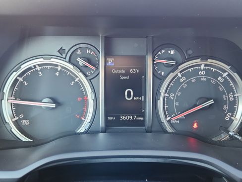 Used 2021 Toyota 4Runner Limited image 17