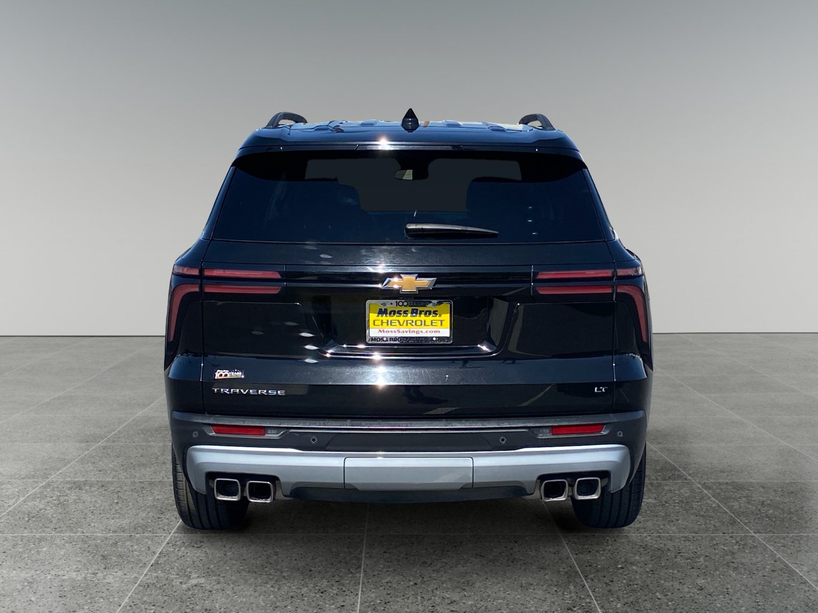 Used 2024 Chevrolet Traverse LT FWD image 4
