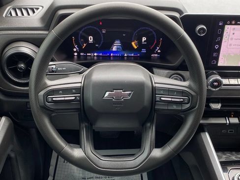 Used 2025 Chevrolet Colorado Trail Boss AWD/4WD image 23