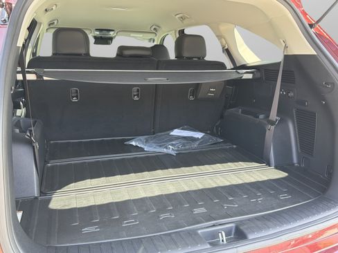 Certified 2025 Kia Sorento S FWD image 11