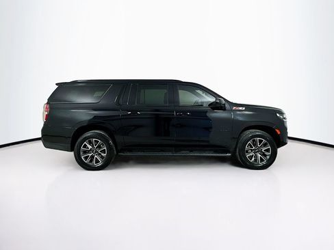Used 2024 Chevrolet Suburban Z71 AWD/4WD image 8