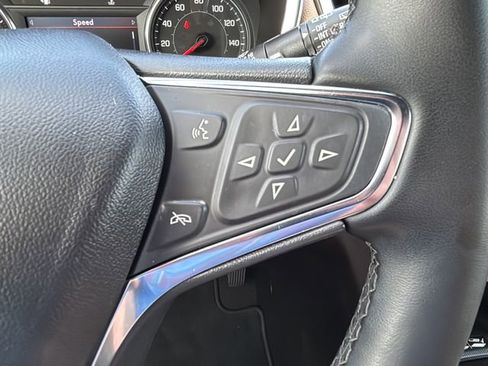 Used 2023 Chevrolet Equinox Premier AWD/4WD image 21