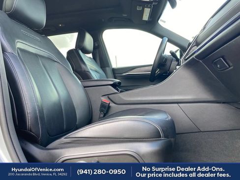 Used 2022 Jeep Grand Cherokee Overland AWD/4WD image 18