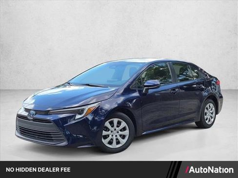 Used 2023 Toyota Corolla LE FWD image 1