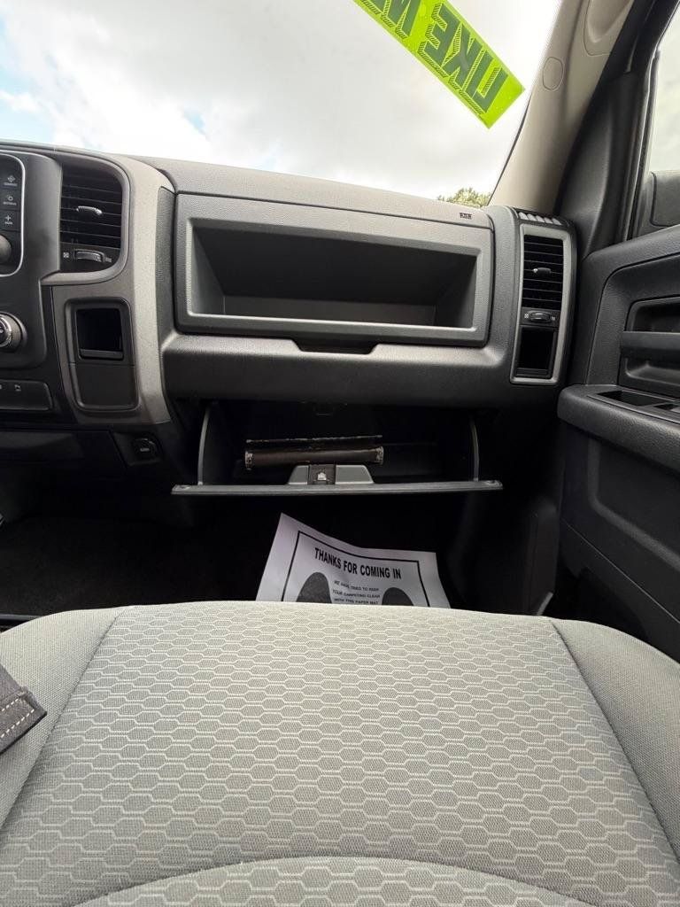 Used 2015 RAM 2500 Tradesman w/ Chrome Appearance Group AWD/4WD image 26