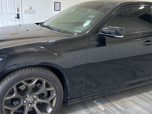 Used 2018 Chrysler 300 S w/ 300S Premium Group 2 RWD image 4