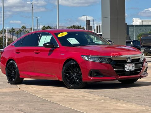 Used 2022 Honda Accord Sport image 2