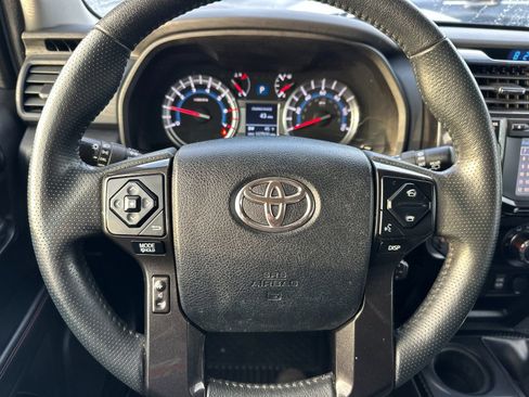 Used 2019 Toyota 4Runner TRD Off-Road image 22