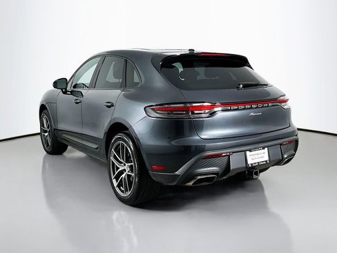 Certified 2023 Porsche Macan image 3