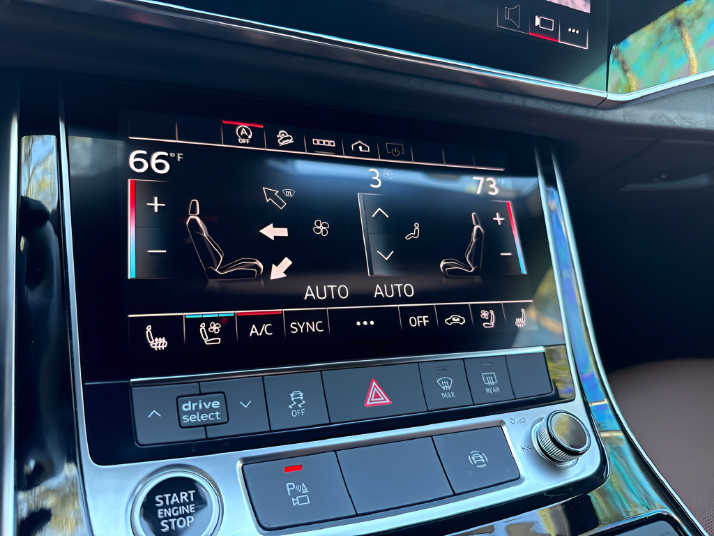 Used 2023 Audi Q8 Premium Plus AWD/4WD image 31