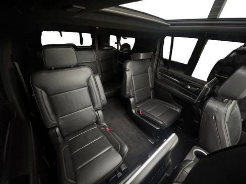 Used 2022 GMC Yukon XL Denali image 17