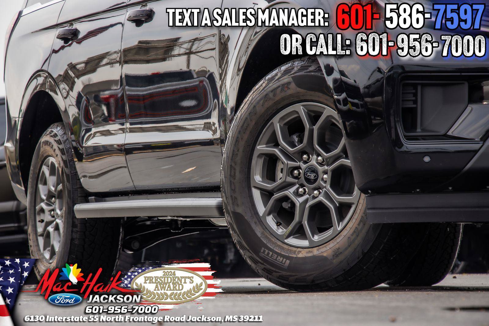 Used 2026 Ford Expedition Active RWD image 2