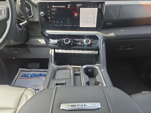 Used 2026 GMC Sierra 3500 Denali w/ Denali Reserve Package AWD/4WD image 11