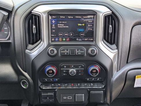 Used 2021 Chevrolet Silverado 1500 LTZ w/ Safety Package II AWD/4WD image 18