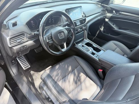 Used 2019 Honda Accord Sport image 10