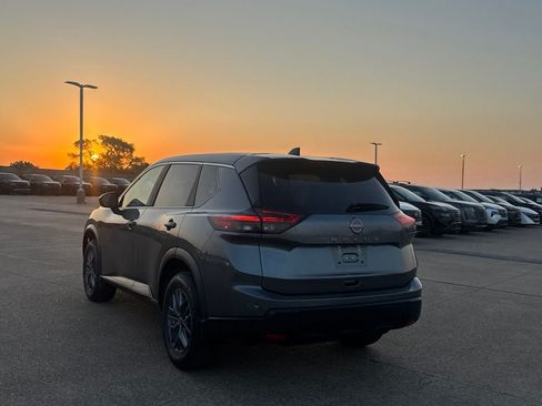 Certified 2024 Nissan Rogue S FWD image 18