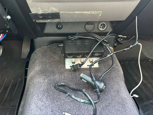 Used 2009 GMC Canyon SLE image 14