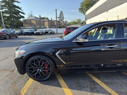 Used 2019 Genesis G70 2.0T Sport image 18
