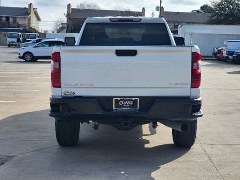 Used 2025 Chevrolet Silverado 2500 Custom w/ Custom Value Package image 13