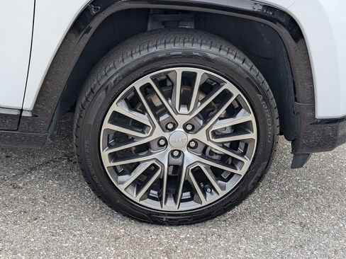 Used 2023 Jeep Compass Limited w/ Elite Group image 9