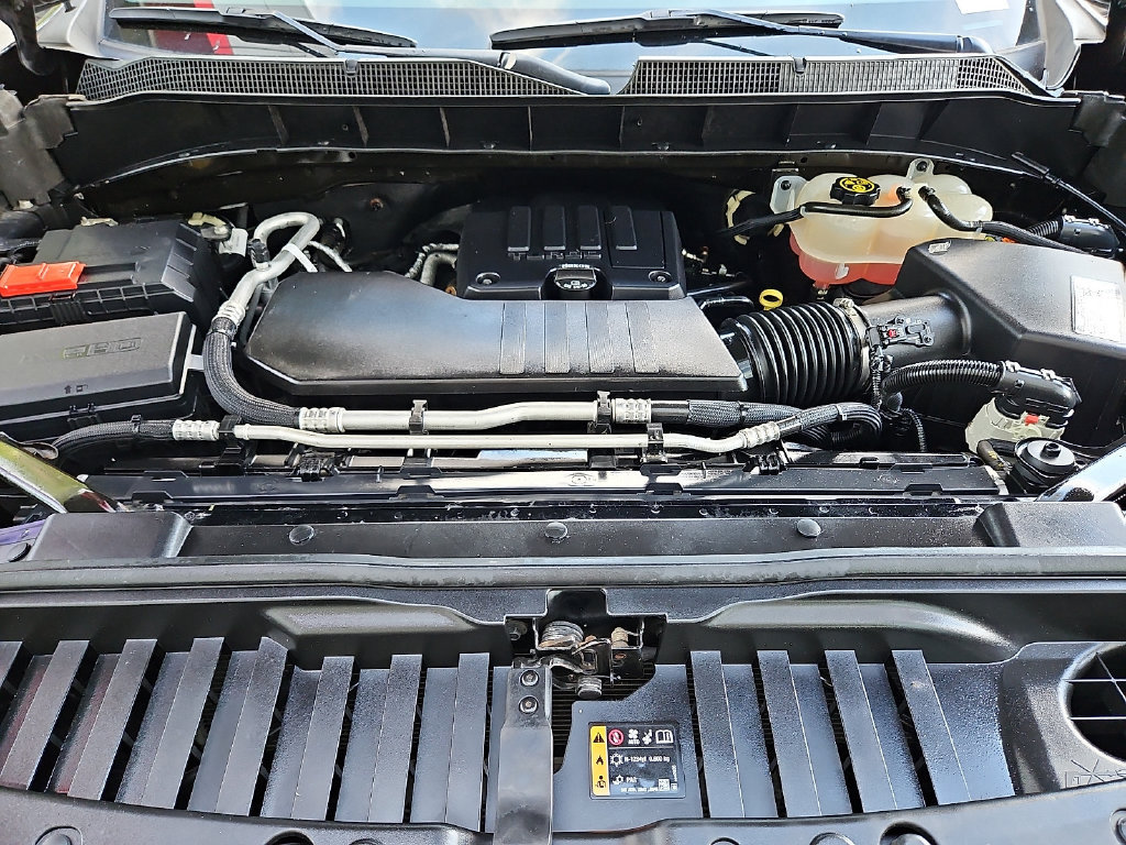 Used 2021 Chevrolet Silverado 1500 Custom AWD/4WD image 25