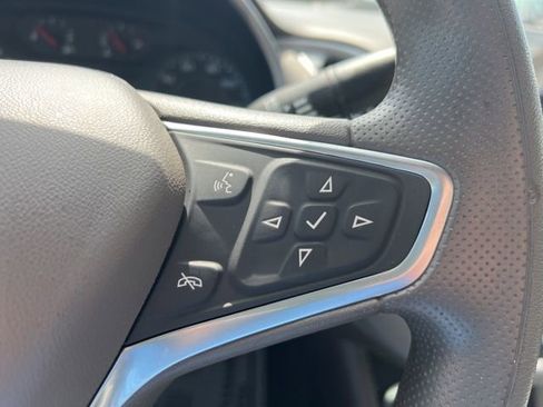 Used 2022 Chevrolet Malibu LT FWD image 15