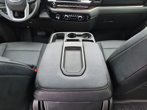 Used 2024 GMC Sierra 1500 Elevation image 22