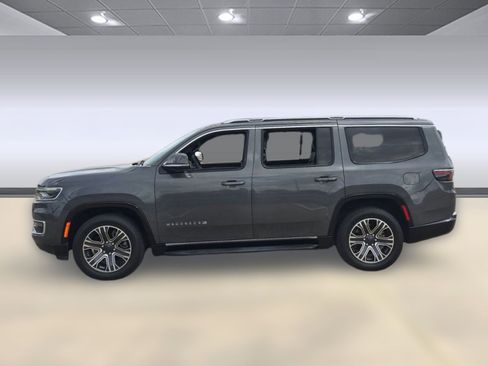 Used 2022 Jeep Wagoneer Series III w/ Flexible Seating Group image 2