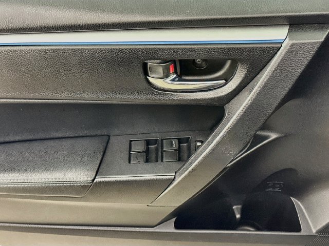 Used 2015 Toyota Corolla LE Premium FWD image 21